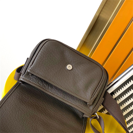 Y.S.L NIKI Small Messenger  Bag In Grained Lambskin Light Musk