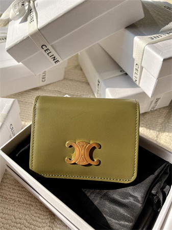 Celine TRIOMPHE COMPACT WALLET in Shiny calfskin Kaki Green