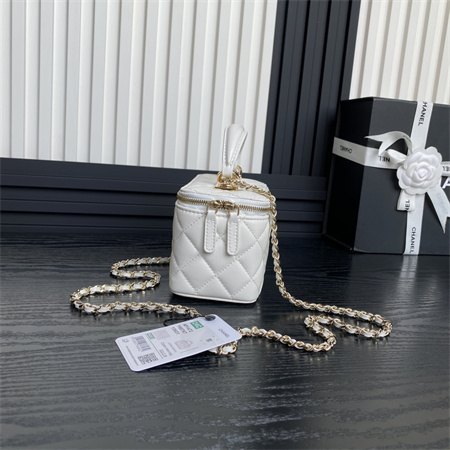 Chanel Trendy CC Vanity Case Lambskin Gold Tone Metal White AP1472
