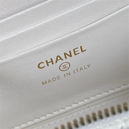 Chanel Trendy CC Vanity Case Lambskin Gold Tone Metal White AP1472