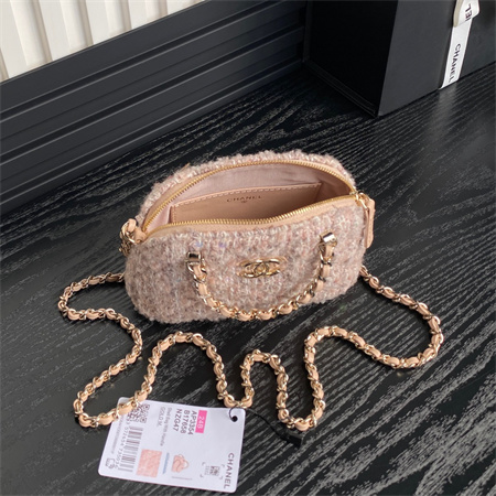 Cha.nel Clutch with Chain Cotton, Wool Tweed, Sequins & Gold-Tone Metal Light Pink AP3354