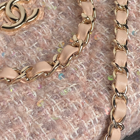 Chanel Small Tote Cotton, Wool Tweed, Sequins & Gold-Tone MetalLight Pink AS3969