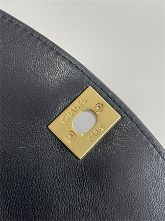 Chanel Vintage Flap Bag Lambskin Gold Tone Metal Black A2221