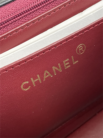 Chanel Vintage Flap Bag Lambskin Gold Tone Metal Black A2221