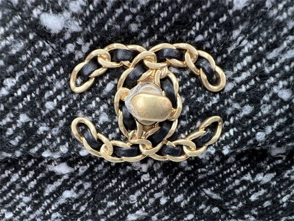 Chanel 19 Bag Tweed Gold Tone Black/White AS1160