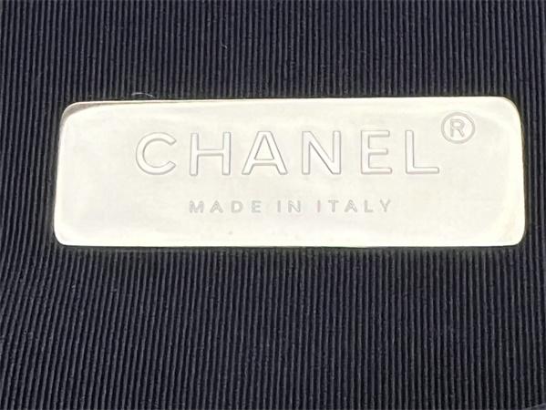 Chanel 19 Bag Tweed Gold Tone Black/White AS1160