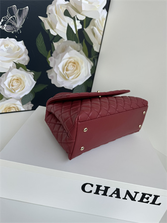 Chanel Large Coco Handle Bag Grained Calfskin Lt Gold Metal Burgundy A92991