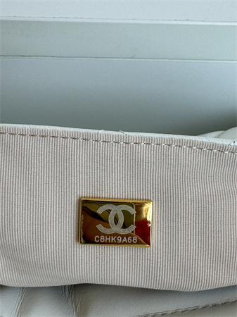 Chanel Hobo Handbag Shiny Crumpled  Calfskin Gold Tone Metal White AS4322