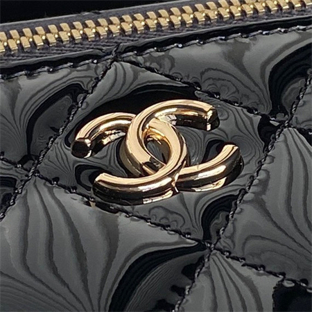 Chanel Vanity With Chain Patent Calfskin Gold-Tone Metal Black AP2199