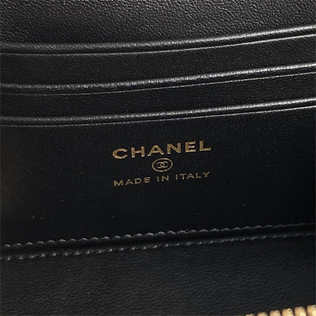 Chanel Vanity With Chain Patent Calfskin Gold-Tone Metal Black AP2199