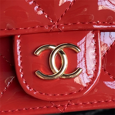 Chanel FLAP PHONE HOLDER WITH CHAIN Patent Calfskin Gold-Tone Metal Red AP3226