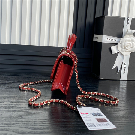 Chanel FLAP PHONE HOLDER WITH CHAIN Patent Calfskin Gold-Tone Metal Red AP3226