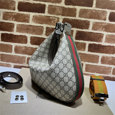 Gucci Attache large shoulder bag GG Supreme canvas 702823