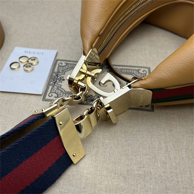 Gucci Attache large shoulder bag Leather Brown 702823