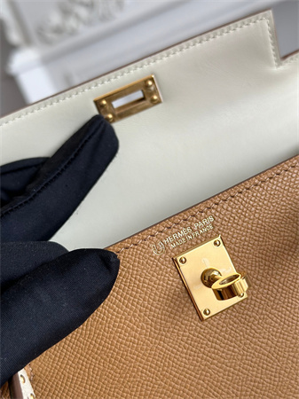 Hermes Kelly Mini II Bag Epsom Leather Biscuit/Craie HS