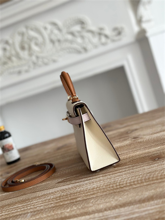 Hermes Kelly Mini II Bag Epsom Leather Craie/Mauve Pale/Gold  HS