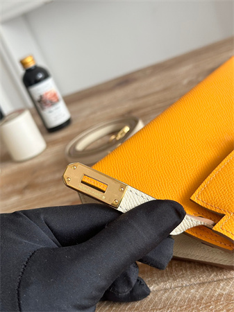 Hermes Kelly Mini II Bag Epsom Leather Jaune d’Or/Craie HS
