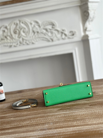 Hermes Kelly Mini II Bag Epsom Leather Vert Comics/Craie HS