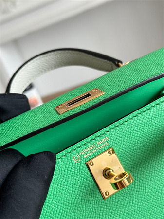 Hermes Kelly Mini II Bag Epsom Leather Vert Comics/Craie HS