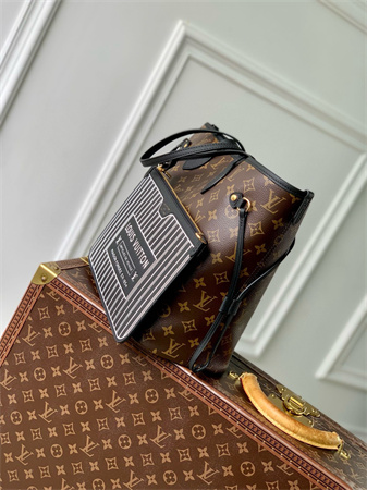 L.V Neverfull Inside Out MM Black  M11946
