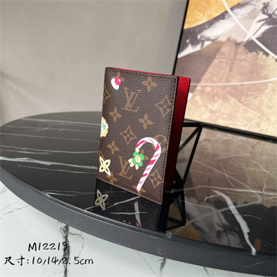 L.V  Passport Cover Vivienne Holidays Monogram Canvas M12219