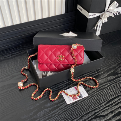Chanel Flap Phone Holder with Chain Shiny Lambskin, Imitation Pearls & Gold-Tone Metal Red AP4284