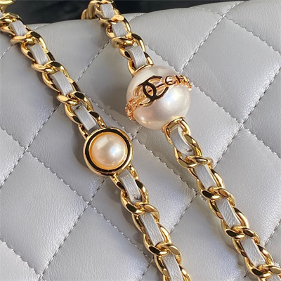 Chanel Flap Phone Holder with Chain Shiny Lambskin, Imitation Pearls & Gold-Tone Metal Grey AP4284