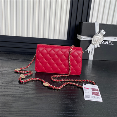 Chanel Clutch with Chain Lambskin, Strass & Gold-Tone Metal Red  AP4300