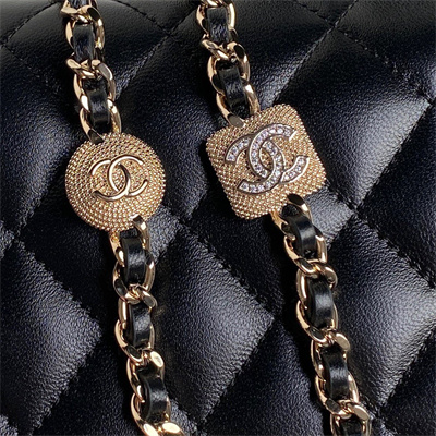 Chanel Clutch with Chain Lambskin, Strass & Gold-Tone Metal Black AP4300