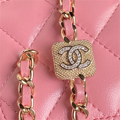 Chanel Small Vanity with Chain Lambskin, Strass & Gold-Tone Metal Pink AP4302
