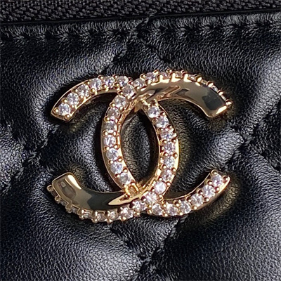 Chanel Vanity with Chain Lambskin, Strass & Gold-Tone Metal Black AP4317