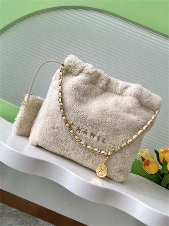 Cha.nel 22 Small Handbag Shearing Wool Gold Tone Metal AS3260
