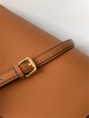 Fen.di PEEKABOO ICONIC ISEEU Medium leather bag Brown