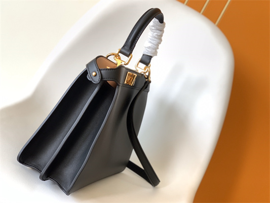 Fen.di PEEKABOO ICONIC ISEEU Medium leather bag Black