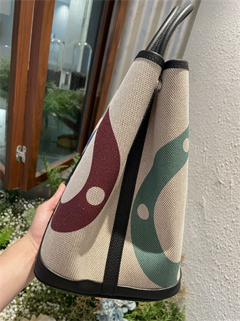 Her.mes  Garden Party 36CM Togo Leather and Graffiti Canvas HS