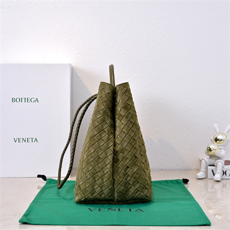 BV Large Andiamo Top handle bag Suede Olive