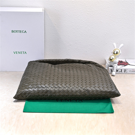 BV Large Hop Shoulder Bag In Calfskin Mustard