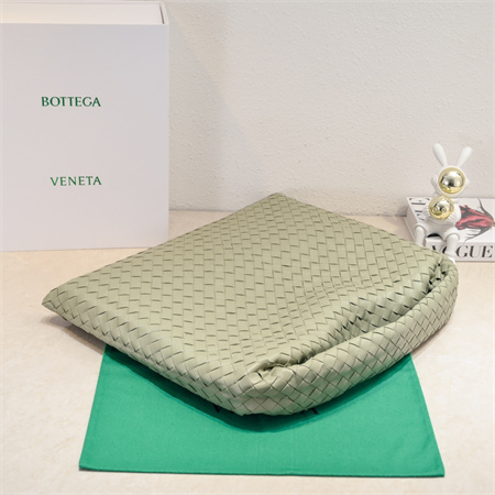 BV Large Hop Shoulder Bag In Calfskin Travertine