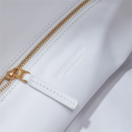 BV Large Hop Shoulder Bag In Calfskin White