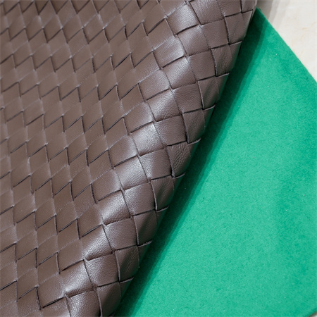 BV Large Hop Shoulder Bag In Calfskin Fondant