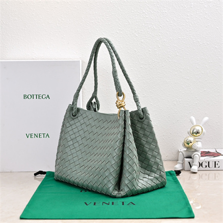 BV Large Parachute Shoulder Bag In Lambskin New Sauge