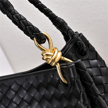 BV Large Parachute Shoulder Bag In Lambskin Black