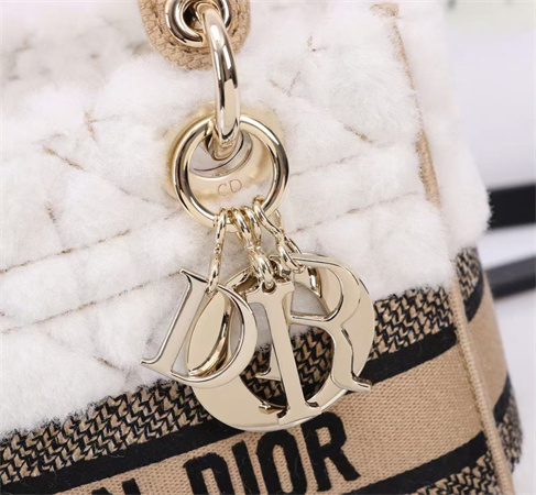 CD Medium Lady Dior D-Lite Bag Shearling Cannage White/Beige