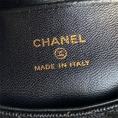 Chanel Clutch with Chain Grained Calfskin & Gold-Tone Metal Black AP4244