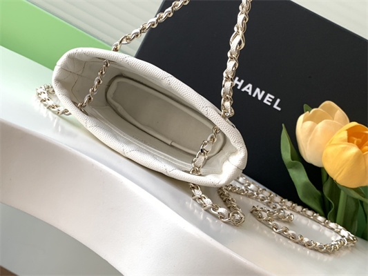 Chanel Classic Clutch with Chain Grained Calfskin & Gold-Tone Metal White AP4422