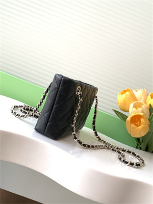 Chanel Clutch with Chain Grained Calfskin & Gold-Tone Metal Black AP4423