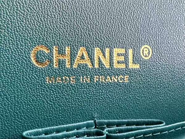 Chanel Medium Classic Flap Bag Grained Calfskin Gold Tone Metal Green 01112