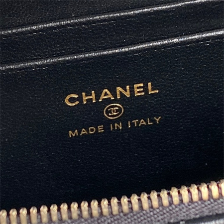 Chanel Vanity with chain Lambskin & Gold-Tone Metal Black AP4412