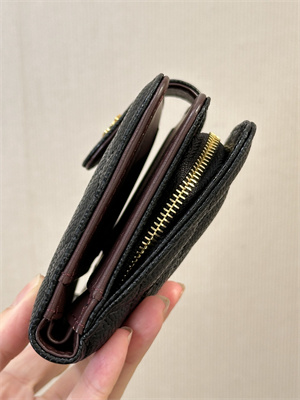 Chanel Snap Wallet Grained Calfskin Gold Tone Metal Black A48667