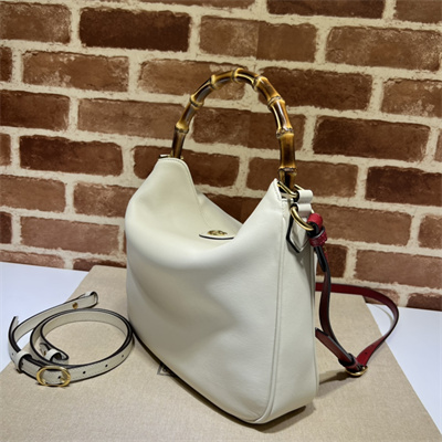 Gu.cci Diana Medium Shoulder Bag White Leather 746124